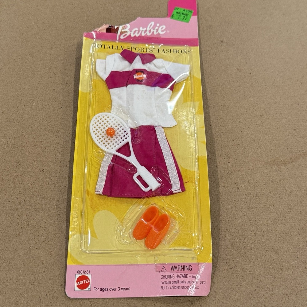 Mattel Barbie Totally Sports Fashions Tennis Outfit Top Skirt Shoes Racket NEW